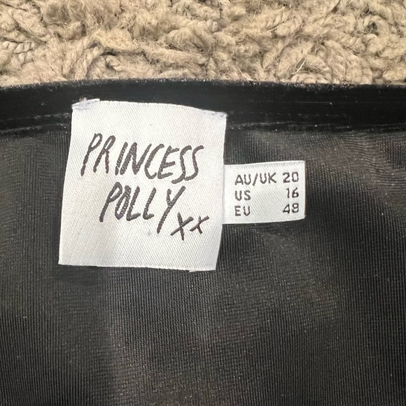 Princess Polly Brolga Double Bust Black Curve Top - Picture 4 of 4